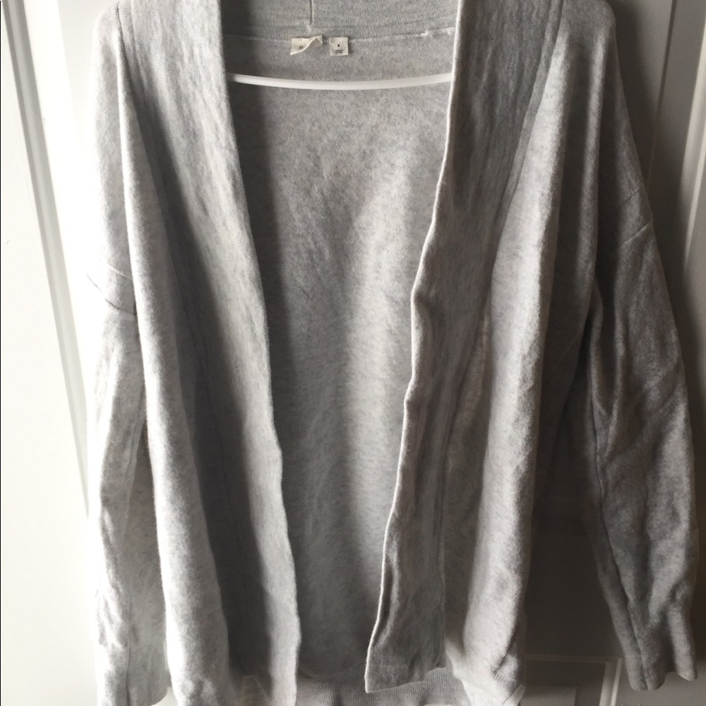 Soft gap long cardigan.